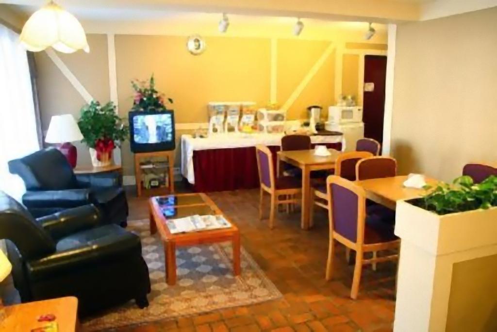 America Best Value Inn Webster City Bagian luar foto