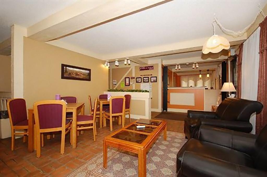America Best Value Inn Webster City Bagian luar foto