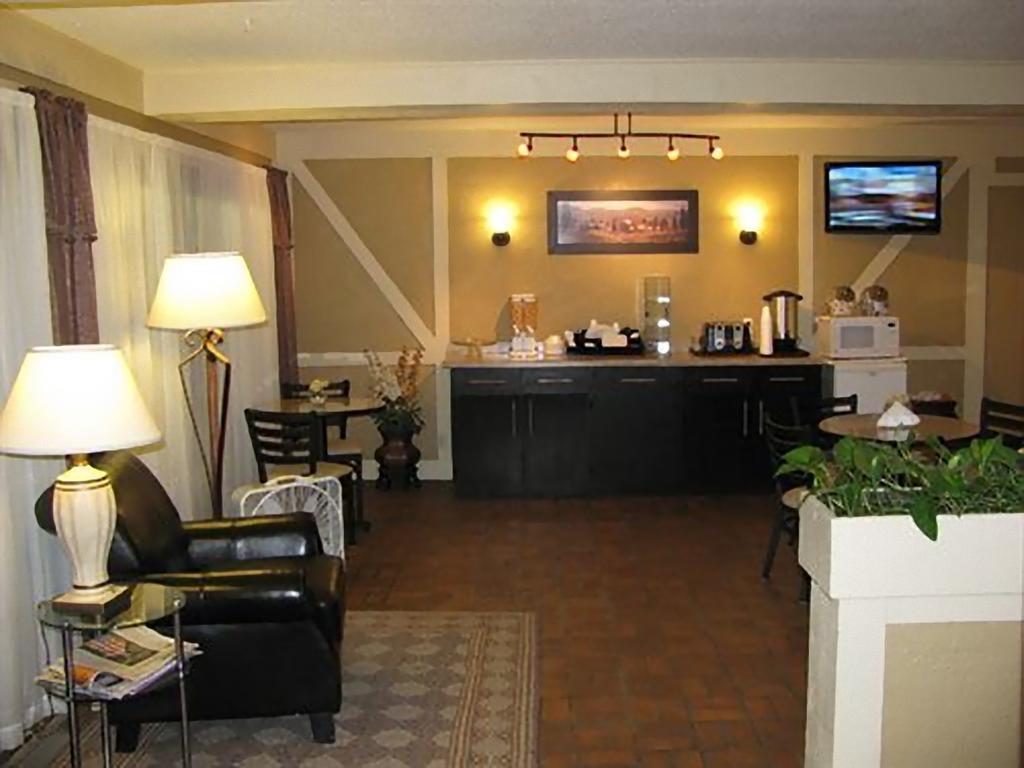 America Best Value Inn Webster City Bagian luar foto