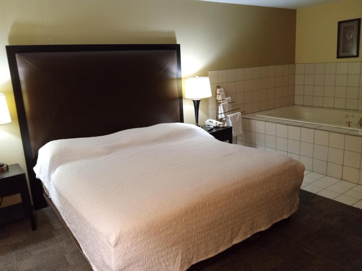America Best Value Inn Webster City Bagian luar foto