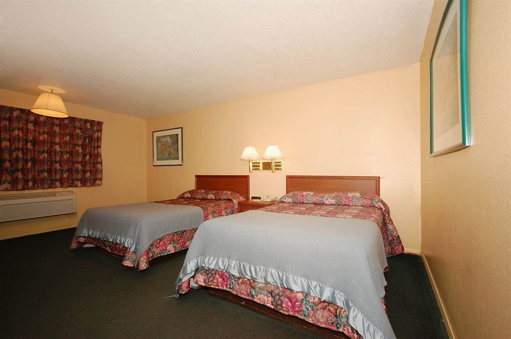 America Best Value Inn Webster City Bagian luar foto